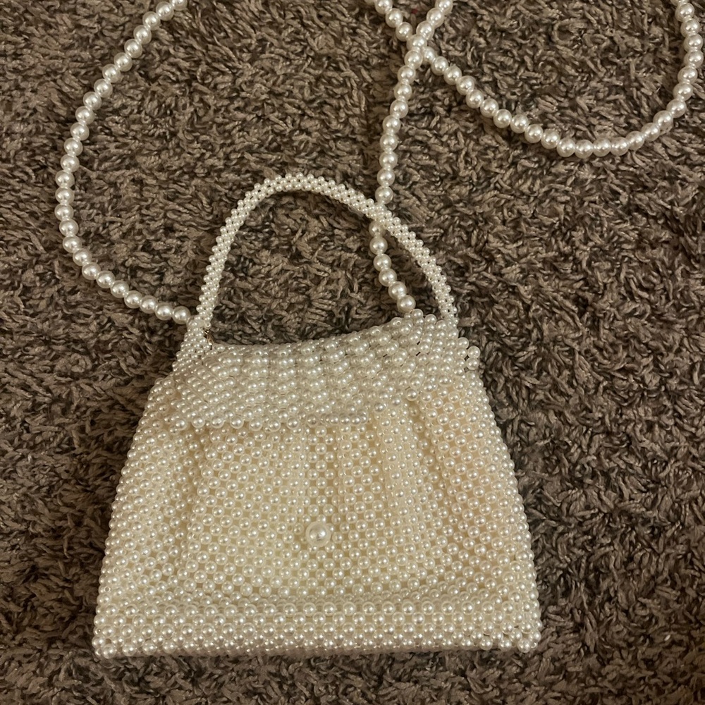 Pearl purse